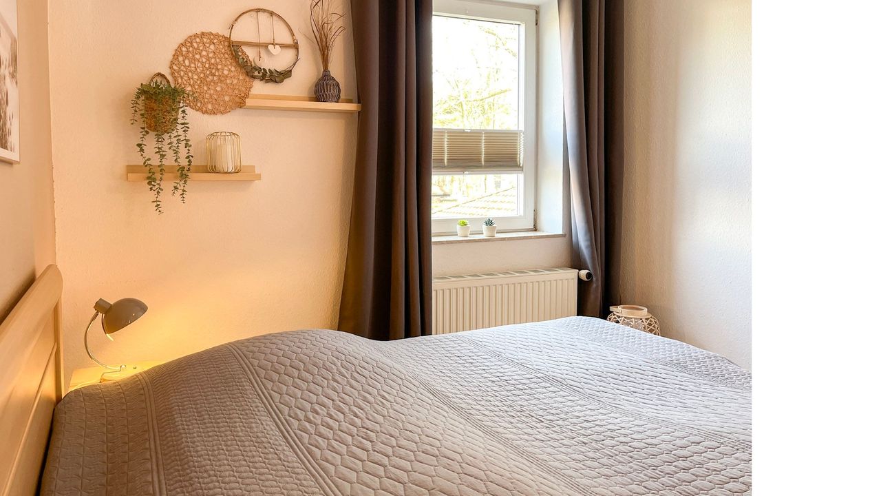 Schlafzimmer mit Doppelbett Schlafzimmer mit Doppelbett